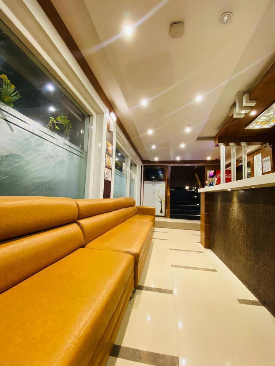 Amber Choice International Airport Hotel Bombaj
